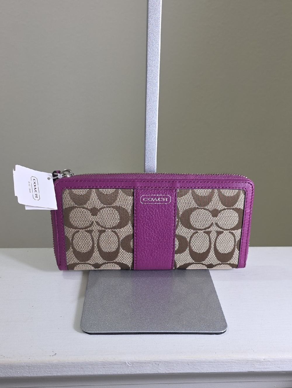 COACH F49159 Park Signature Accordian ZIP Wallet Khaki/Amethyst Leather NWT